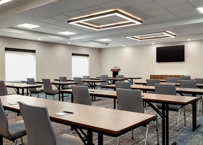 Holiday Inn Express & Suites Forrest City By Ihg
