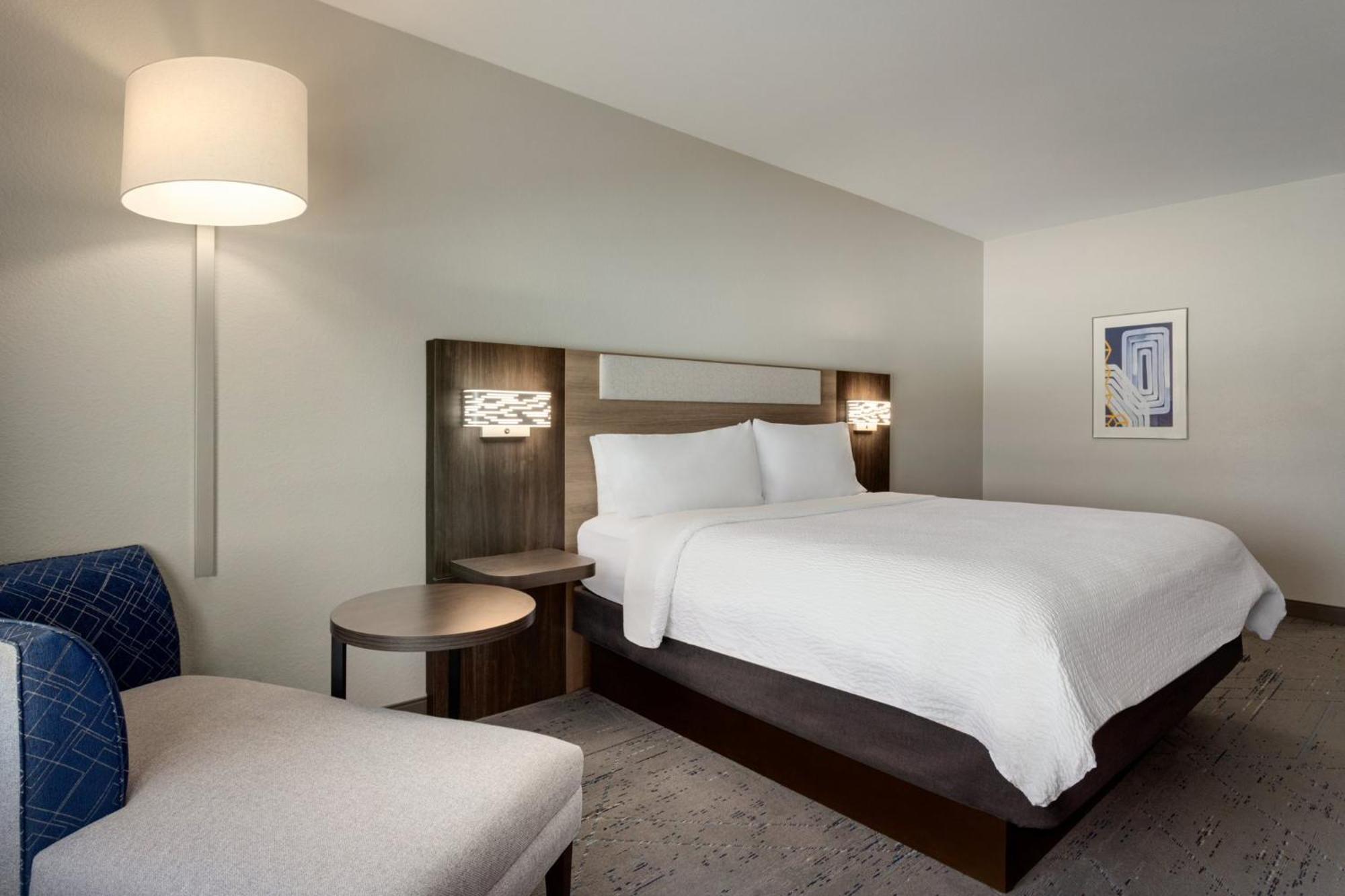 Express & Forrest By Ihg 2*