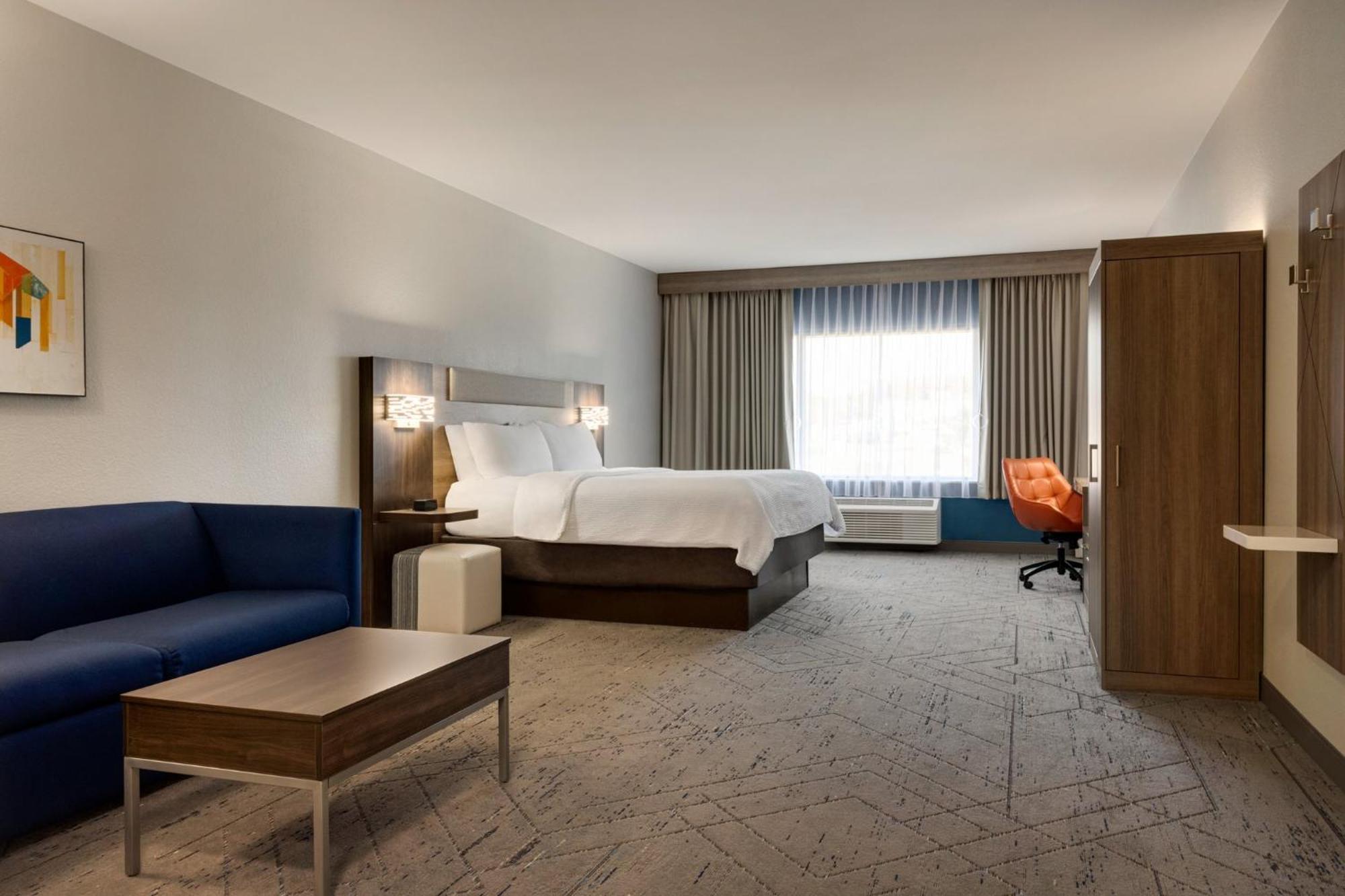 Express & Forrest By Ihg Hotel