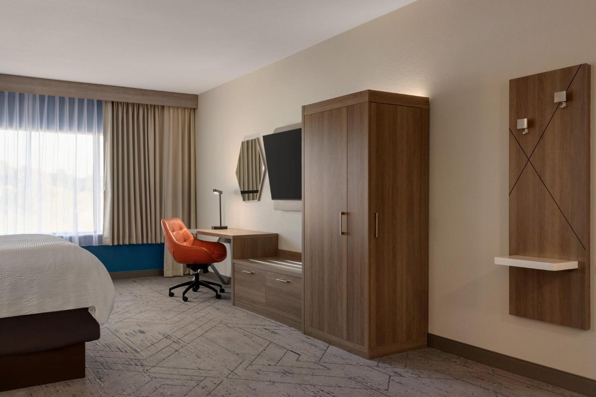 Express & Forrest By Ihg 2* Forrest City